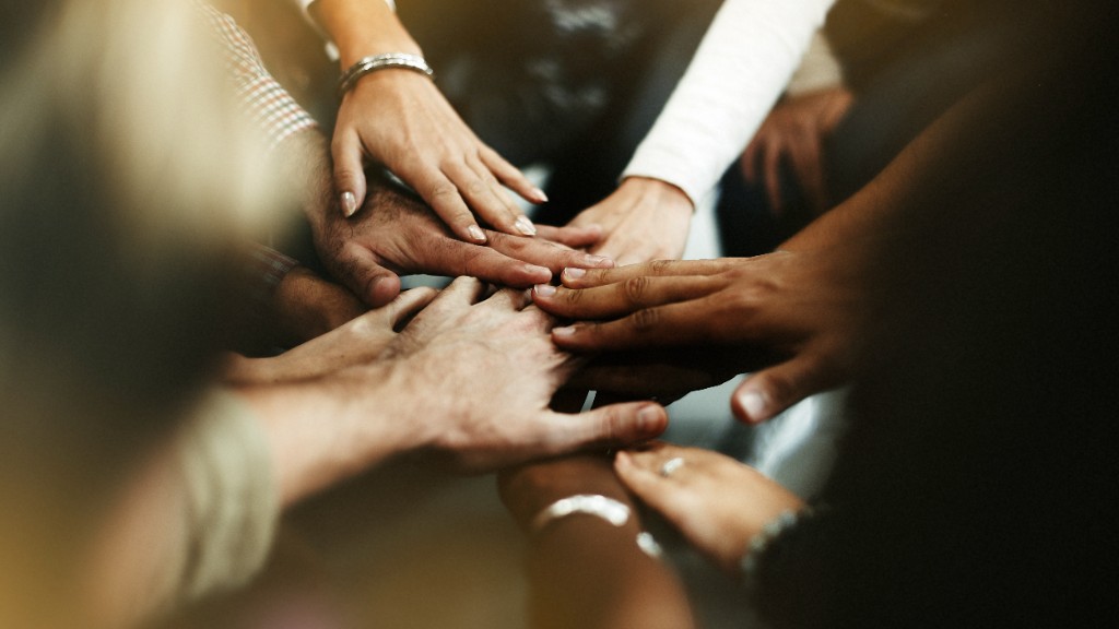 Mãos diversas unidas — diversidade e inclusão na Leega